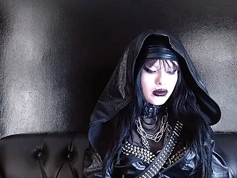 Snapshot of XXIOUX chatting on 12-16-25, 06:24 XXIOUX online show from 12-16-25, 06:24