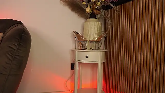 Snapshot of KimyBroox chatting on 10-08-25, 07:11 KimyBroox online show from 10-08-25, 07:11