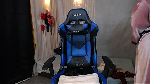 julia sweet 1 online show from 03-03-25, 06:59