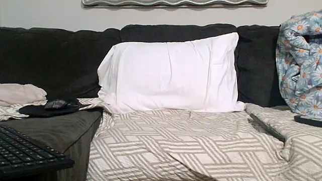 Badcuzwefun187 online show from 04-30-26, 05:52