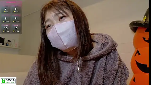 SUZU  online show from 10-25-25, 03:07