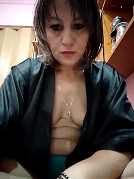 Snapshot of naughtymilfT chatting on 11-11-25, 07:19 naughtymilfT online show from 11-11-25, 07:19