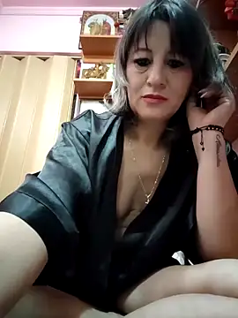 Snapshot of naughtymilfT chatting on 11-20-25, 07:52 naughtymilfT online show from 11-20-25, 07:52
