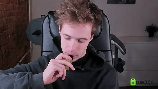 Snapshot of _tokyo_ghoul chatting on 12-21-25, 10:22 tokyo ghoul online show from 12-21-25, 10:22