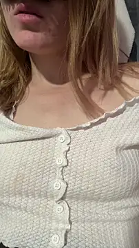 Snapshot of SecretAnni chatting on 10-19-25, 01:12 SecretAnni online show from 10-19-25, 01:12