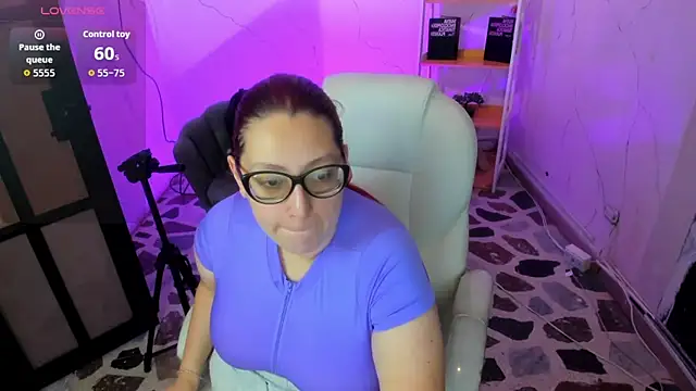 NiickyJones online show from 09-18-25, 09:06