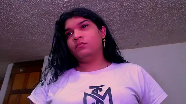 Snapshot of cata_smallcock_ chatting on 03-23-25, 06:58 cata smallcock online show from 03-23-25, 06:58