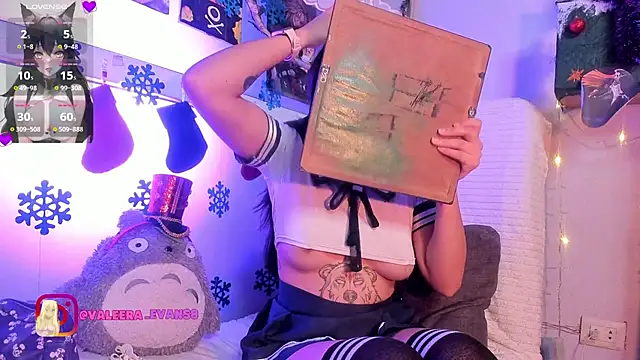 Snapshot of Valeera_Evans8 chatting on 12-23-24, 06:11 Valeera Evans8 online show from 12-23-24, 06:11