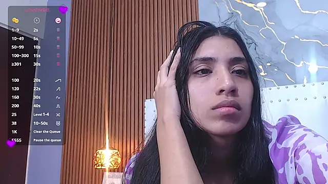 littlee emilyy  online show from 01-15-25, 06:12