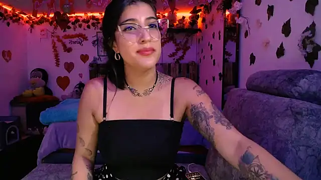 azahar  ziiz online show from 02-10-25, 08:21