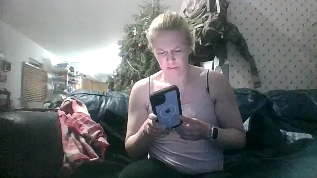 lisamatty4601 online show from 01-05-25, 12:31