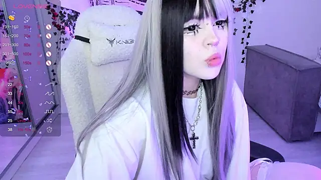 SelenaCute online show from 11-10-25, 05:39