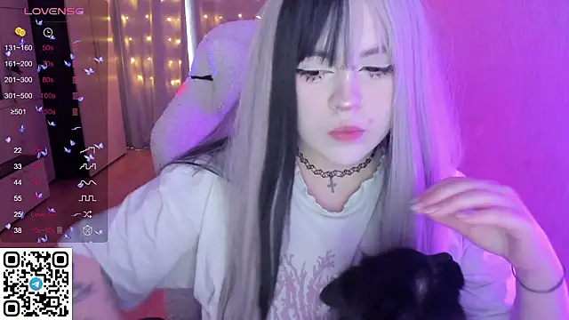 Snapshot of SelenaCute chatting on 03-09-26, 05:55 SelenaCute online show from 03-09-26, 05:55