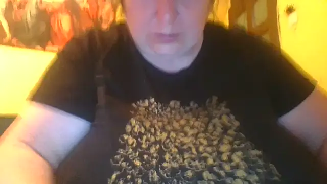 Snapshot of Nataliesbestjuggs chatting on 11-12-25, 07:24 Nataliesbestjuggs online show from 11-12-25, 07:24