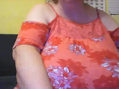 Snapshot of Nataliesbestjuggs chatting on 05-31-26, 06:09 Nataliesbestjuggs online show from 05-31-26, 06:09