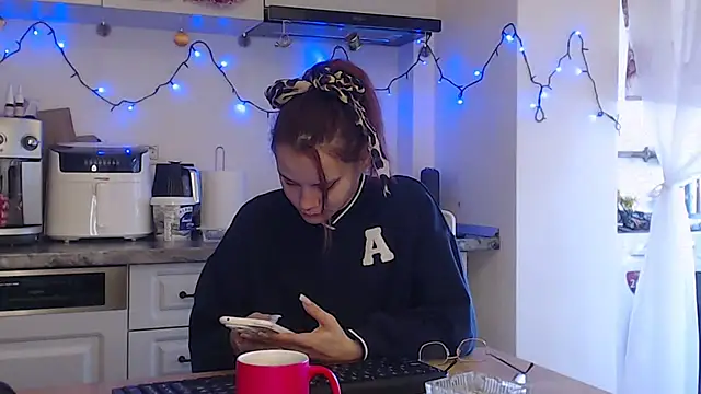 Snapshot of Tasty_Shape chatting on 02-02-25, 11:51 Tasty Shape online show from 02-02-25, 11:51