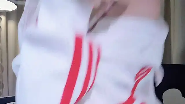 Snapshot of lvy-w chatting on 03-05-25, 07:49 lvy-w online show from 03-05-25, 07:49