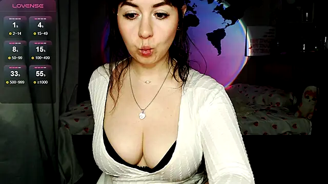 missgenevaonceagain  online show from 10-15-25, 02:55