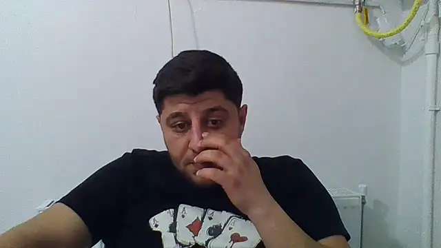 erkekkkadam online show from 03-10-25, 07:29