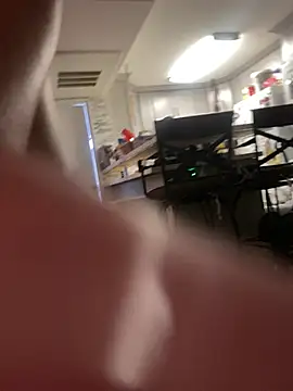 ft2022W online show from 02-06-25, 05:40