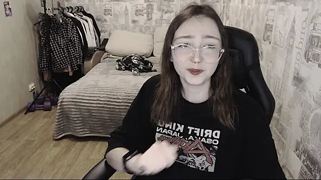 Snapshot of AmeliaKamishiro chatting on 12-06-24, 01:55 AmeliaKamishiro online show from 12-06-24, 01:55