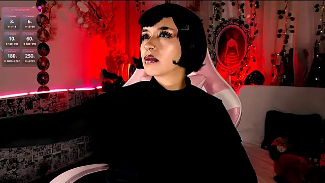 Snapshot of kitty_roxy chatting on 10-12-25, 05:17 kitty roxy online show from 10-12-25, 05:17