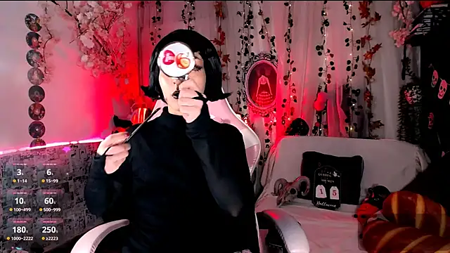 Snapshot of kitty_roxy chatting on 10-16-25, 06:25 kitty roxy online show from 10-16-25, 06:25