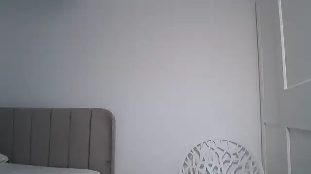 Snapshot of SexyandMarried1 chatting on 05-19-26, 01:17 SexyandMarried1 online show from 05-19-26, 01:17