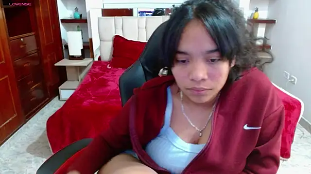 laureentt  online show from 02-03-25, 10:14