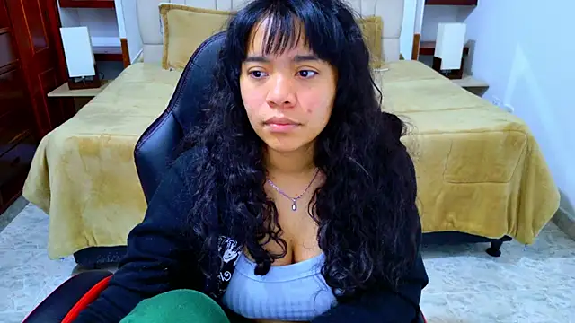 laureentt  online show from 11-26-25, 03:40