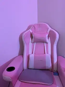 Felicia smok3 online show from 04-14-26, 05:35