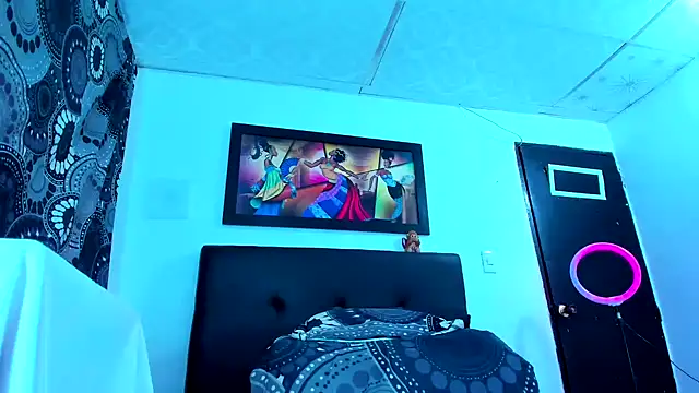 Snapshot of Jeymi-BigCock chatting on 11-27-25, 02:30 Jeymi-BigCock online show from 11-27-25, 02:30