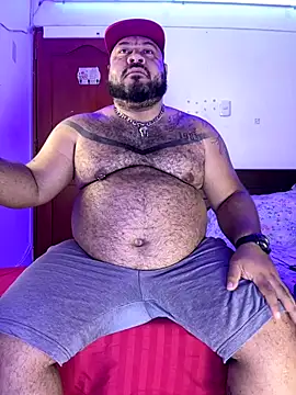 Latino bigcock online show from 09-20-25, 08:54
