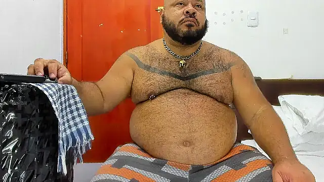 Latino bigcock online show from 11-22-25, 03:27