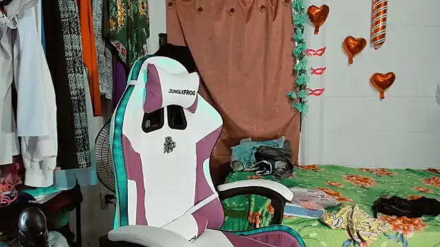 SofiaOlivares online show from 02-18-25, 03:10