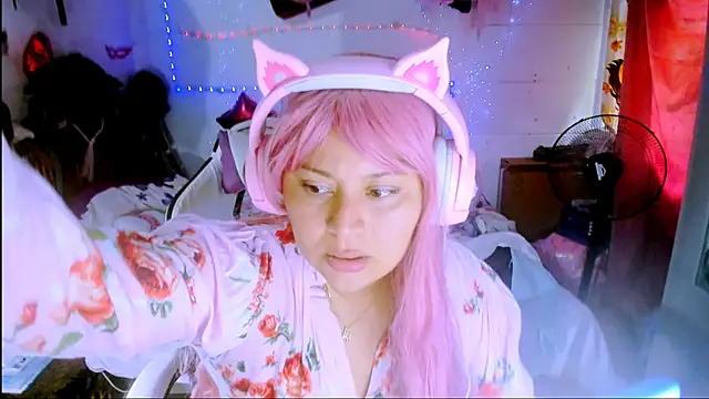 SofiaOlivares online show from 11-25-25, 04:29