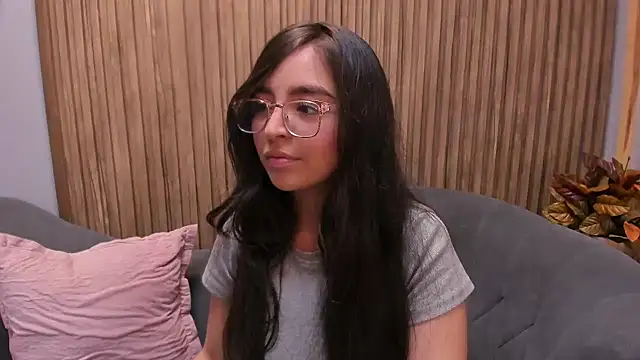 Eva Macalliter online show from 01-24-25, 03:22