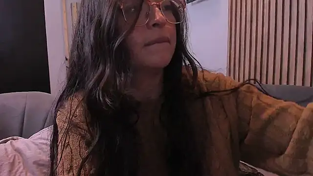 Eva Macalliter online show from 09-10-25, 01:33