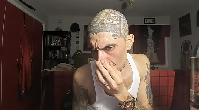 Snapshot of RoosterWabbit chatting on 02-23-25, 05:34 RoosterWabbit online show from 02-23-25, 05:34