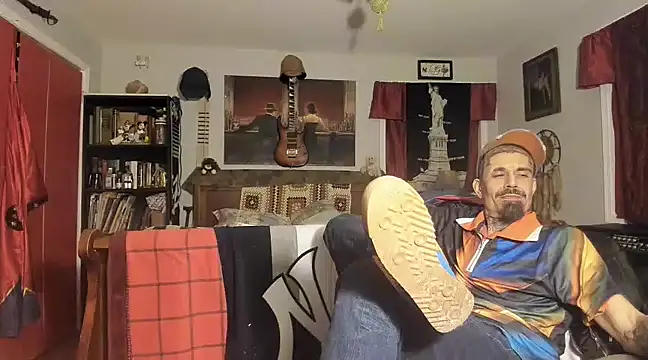 Snapshot of RoosterWabbit chatting on 02-25-25, 06:47 RoosterWabbit online show from 02-25-25, 06:47