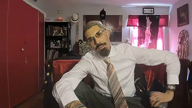 Snapshot of RoosterWabbit chatting on 03-08-25, 07:53 RoosterWabbit online show from 03-08-25, 07:53