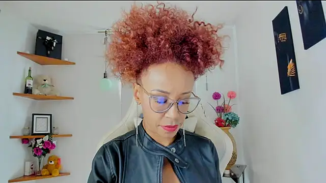 Snapshot of ScarlettMalbec chatting on 01-07-25, 07:28 ScarlettMalbec online show from 01-07-25, 07:28