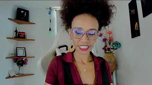 Snapshot of ScarlettMalbec chatting on 01-10-25, 09:20 ScarlettMalbec online show from 01-10-25, 09:20