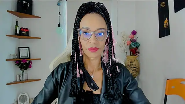 Snapshot of ScarlettMalbec chatting on 01-11-25, 10:40 ScarlettMalbec online show from 01-11-25, 10:40