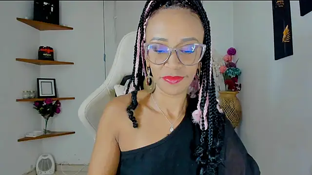 Snapshot of ScarlettMalbec chatting on 01-13-25, 11:27 ScarlettMalbec online show from 01-13-25, 11:27