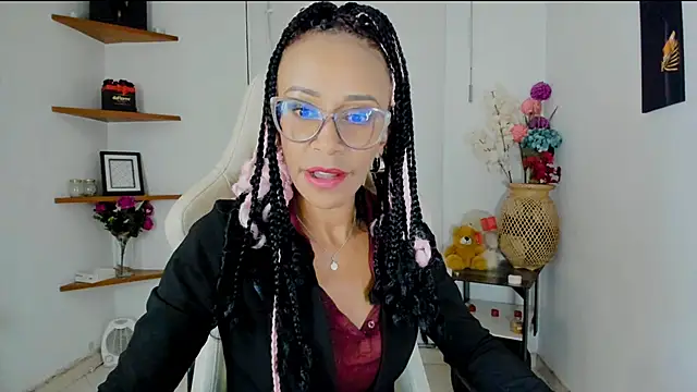 Snapshot of ScarlettMalbec chatting on 01-14-25, 11:16 ScarlettMalbec online show from 01-14-25, 11:16