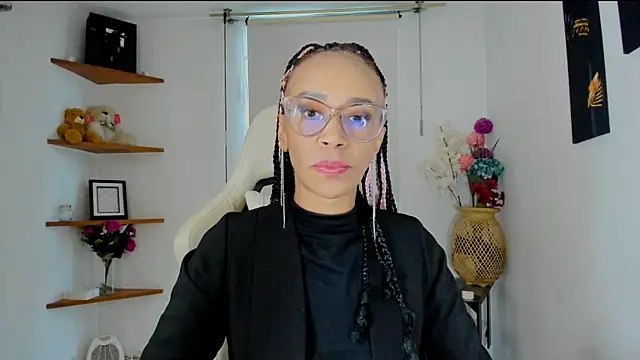 Snapshot of ScarlettMalbec chatting on 01-18-25, 11:00 ScarlettMalbec online show from 01-18-25, 11:00