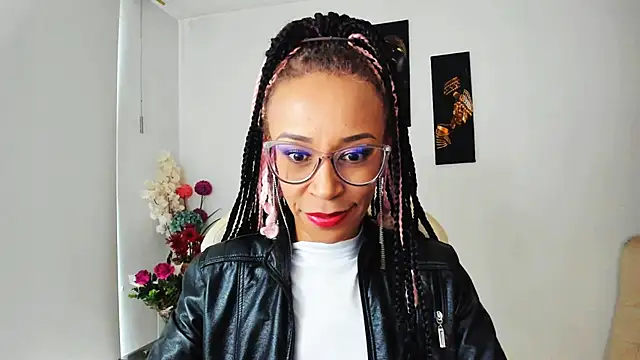 Snapshot of ScarlettMalbec chatting on 02-17-25, 08:26 ScarlettMalbec online show from 02-17-25, 08:26