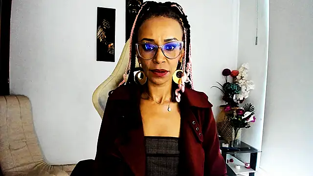 Snapshot of ScarlettMalbec chatting on 02-25-25, 08:41 ScarlettMalbec online show from 02-25-25, 08:41