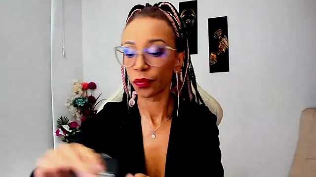 Snapshot of ScarlettMalbec chatting on 03-07-25, 08:22 ScarlettMalbec online show from 03-07-25, 08:22